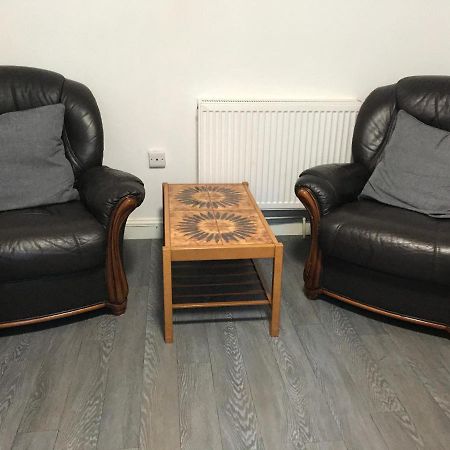 2 Bedroom Apartment Плімут Екстер'єр фото