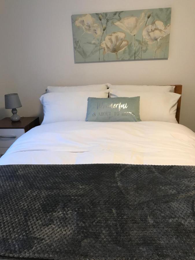 2 Bedroom Apartment Плімут Екстер'єр фото