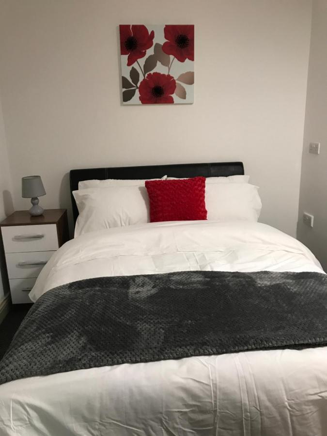 2 Bedroom Apartment Плімут Екстер'єр фото