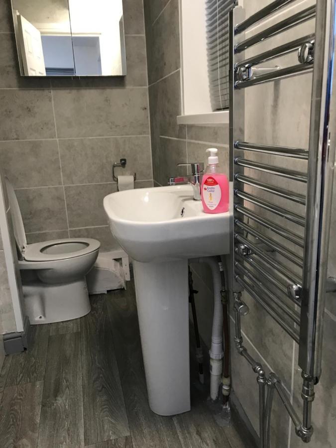 2 Bedroom Apartment Плімут Екстер'єр фото