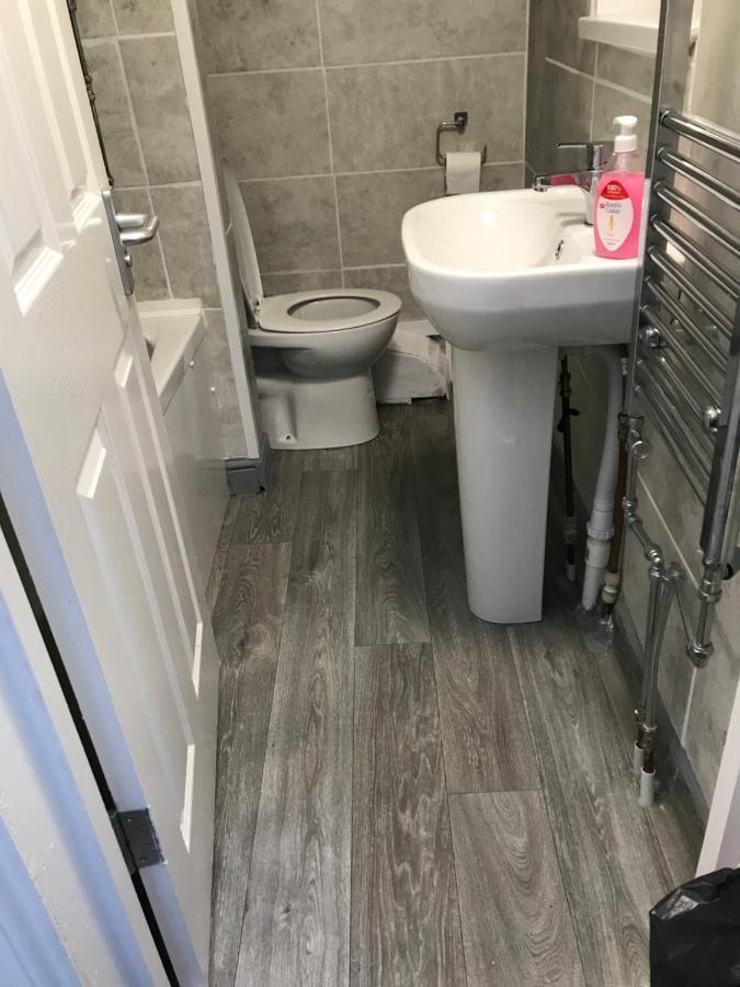 2 Bedroom Apartment Плімут Екстер'єр фото