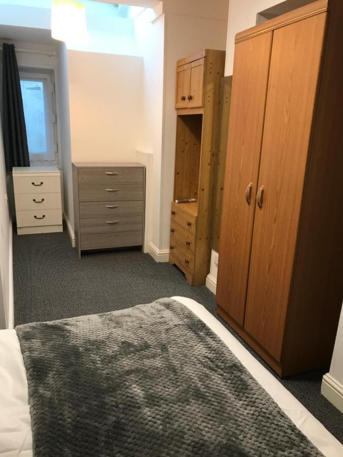 2 Bedroom Apartment Плімут Екстер'єр фото